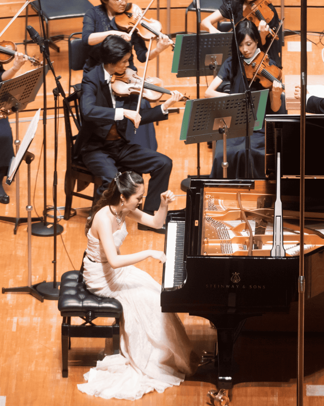 Karen Kuronuma piano